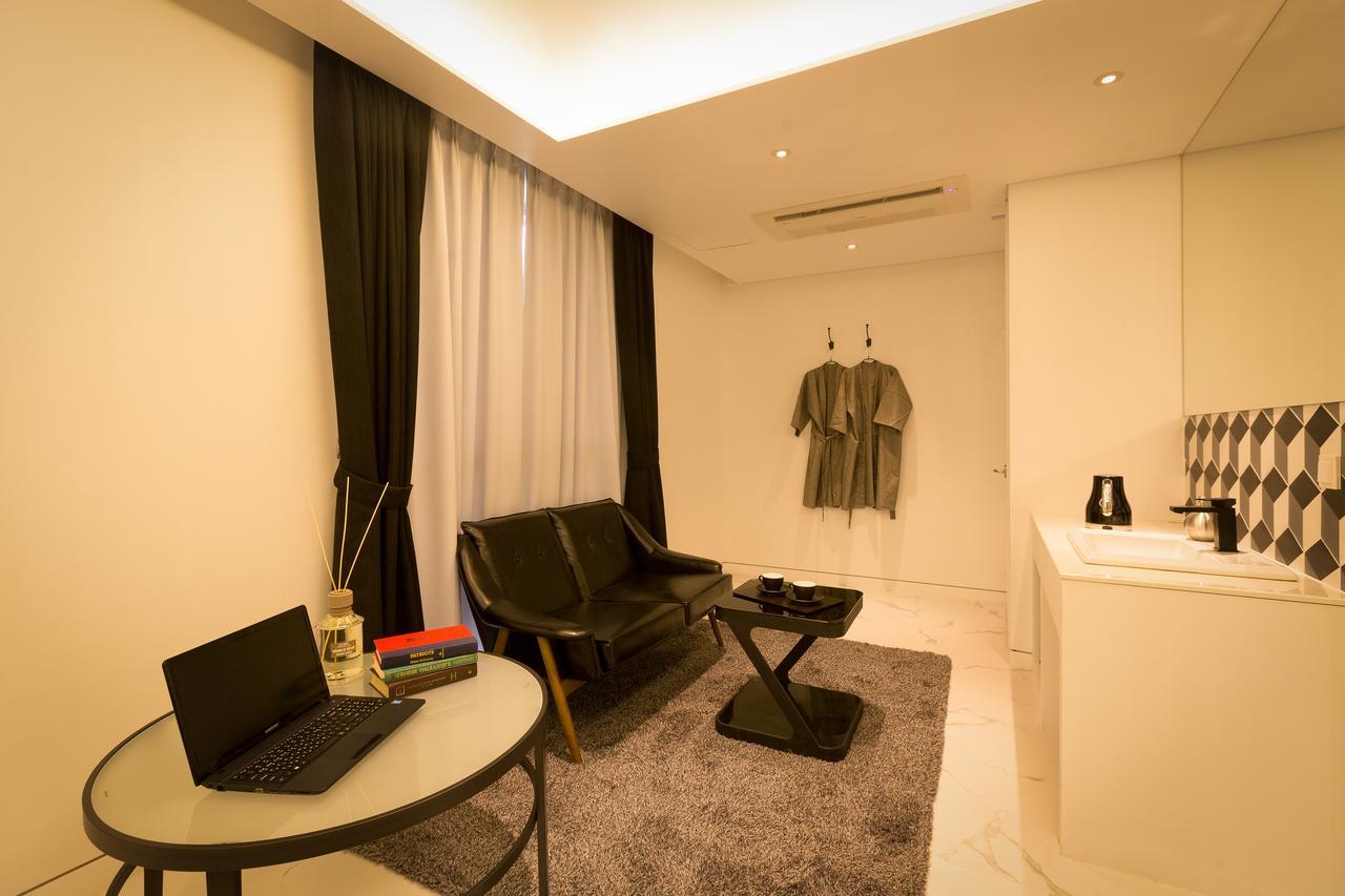 Trang Blue Hotel Seoul Exterior photo