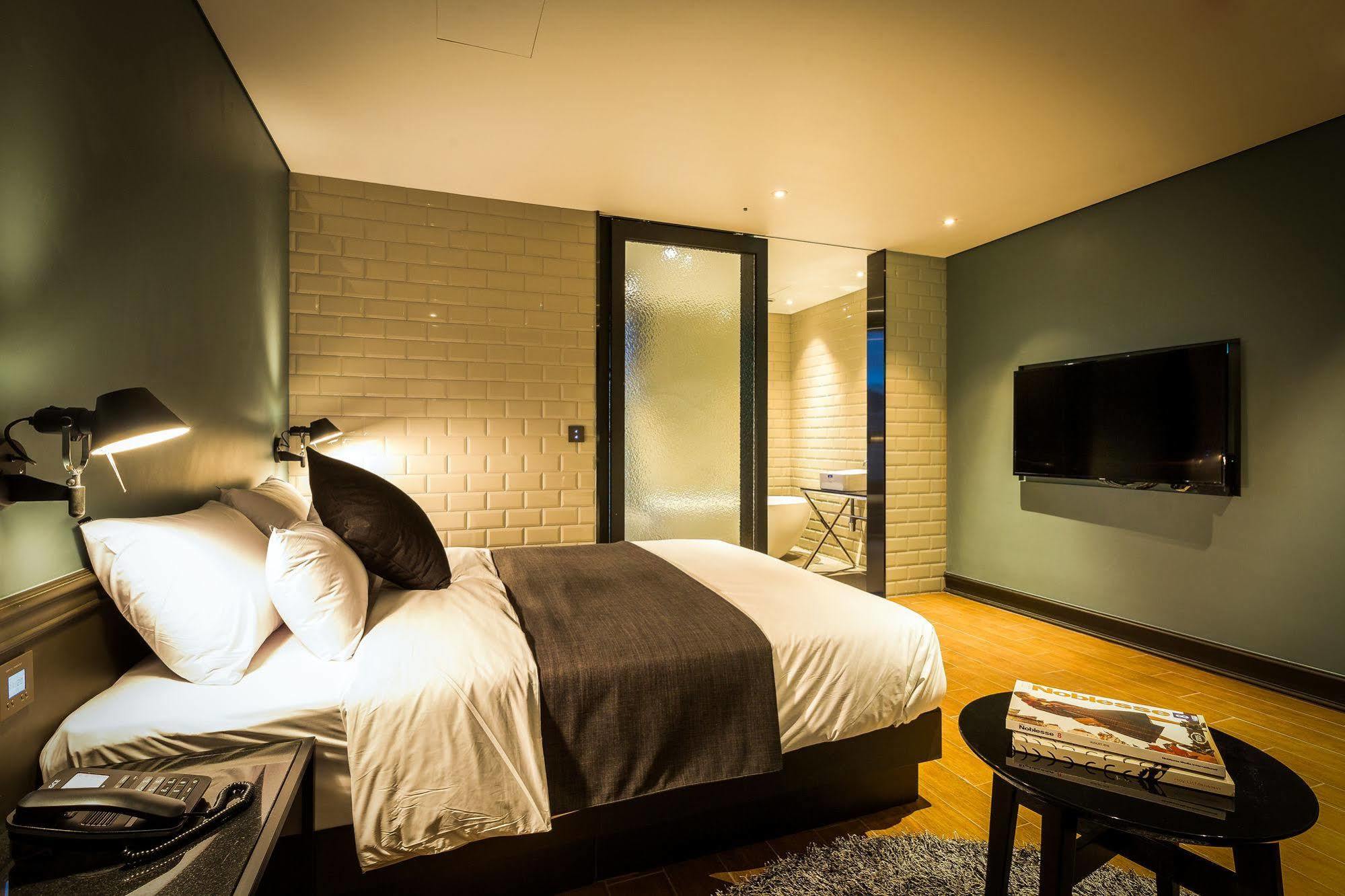 Trang Blue Hotel Seoul Exterior photo